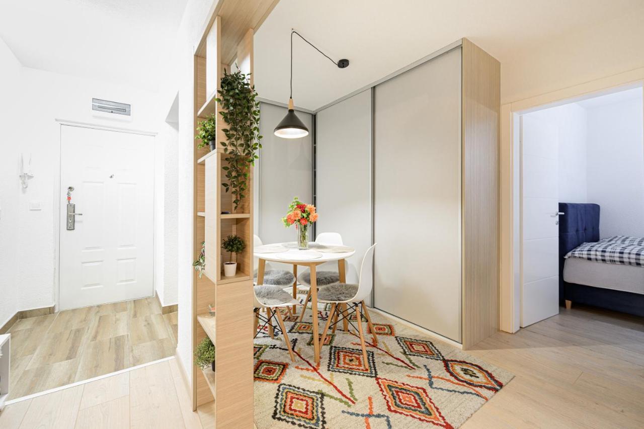 Apartment Una Alipasino With Two Bedrooms SJJ Exterior photo