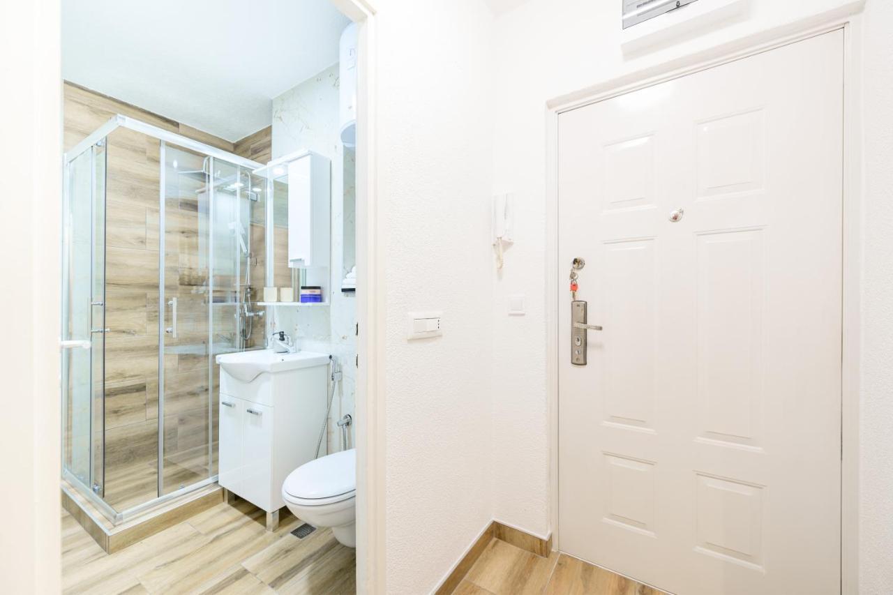 Apartment Una Alipasino With Two Bedrooms SJJ Exterior photo