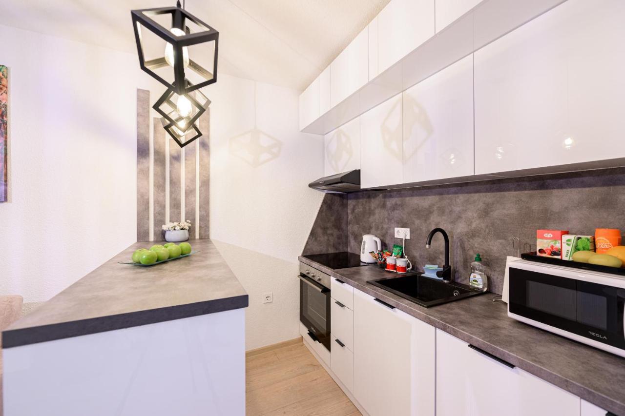 Apartment Una Alipasino With Two Bedrooms SJJ Exterior photo
